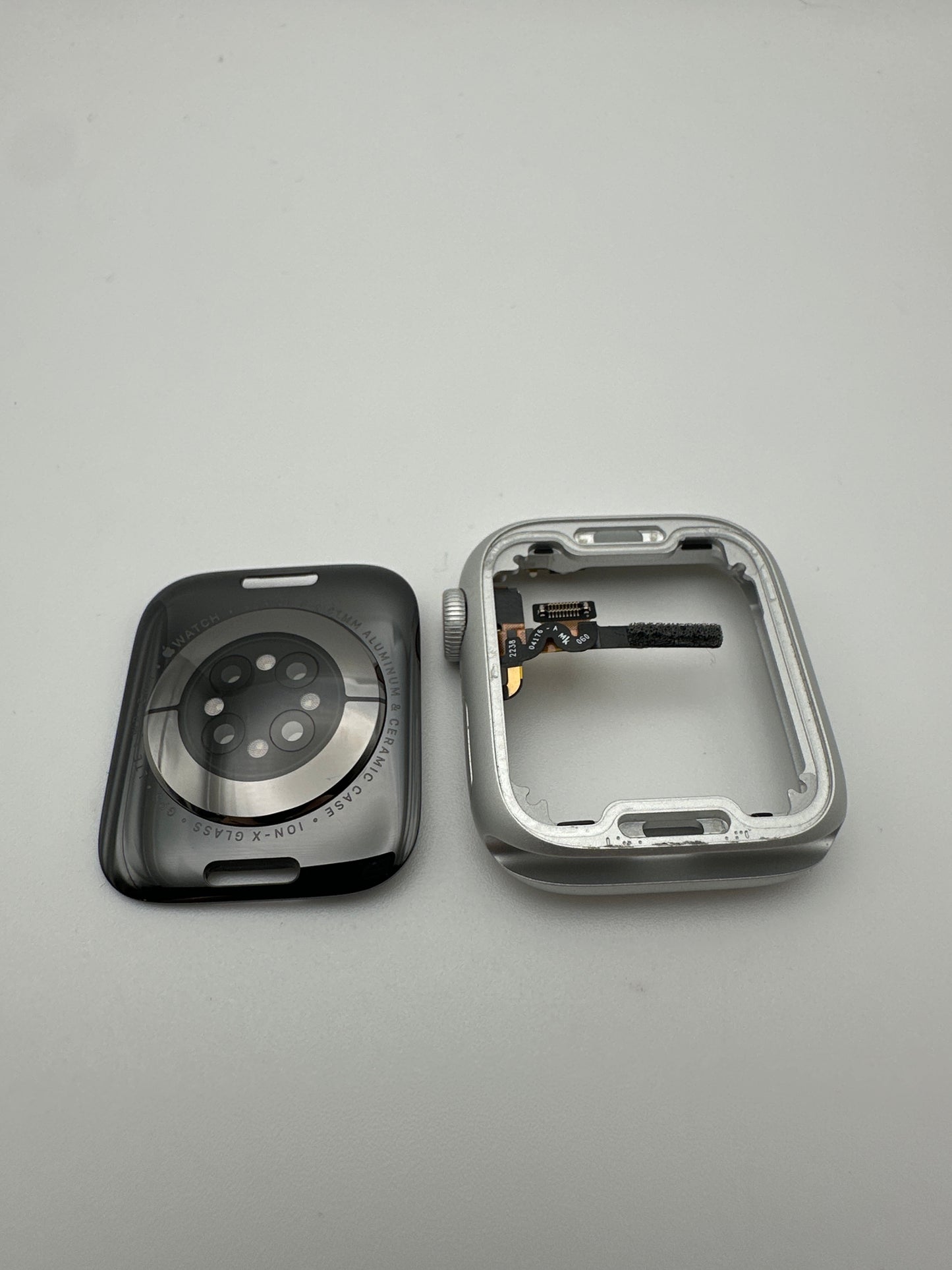 Apple Used Watch Series 8 41MM Silver GPS-CELL Backhousing OEM