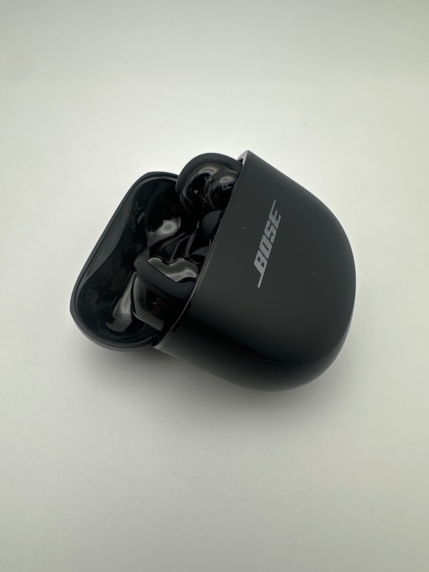 Bose QuietComfort Ultra Earbuds (USED)