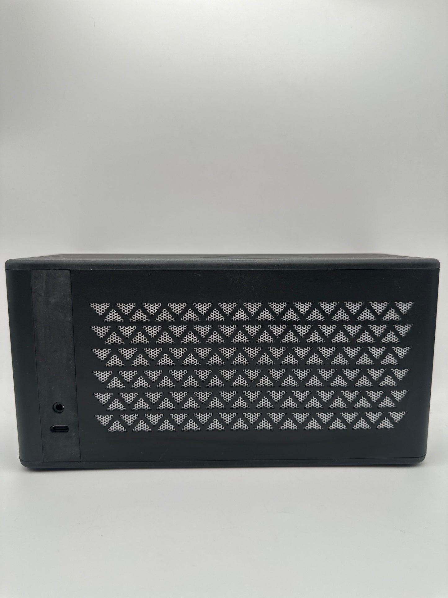 VICTROLA Portable Bluetooth Speaker VPB-400 Black (USED)