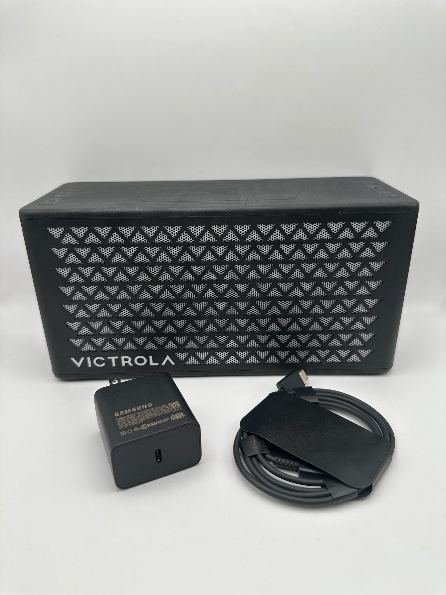VICTROLA Portable Bluetooth Speaker VPB-400 Black (USED)